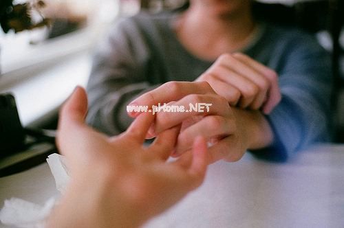 用一尘不染造句 一尘不染怎么造句指人品 一尘不染不同意思造