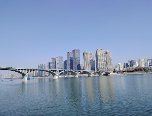 2023努力奋斗激发人心励志正能量语句作文素材